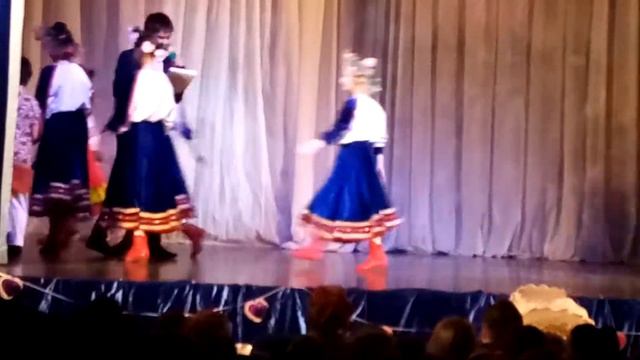 Анс. "Маленькая страна" танец "Весну звали" и анс. "Разгуляй". смотреть онлайн