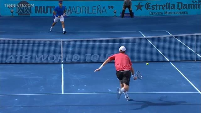 Federer gives the scientific explanation why the ball bounced twice смотреть онлайн