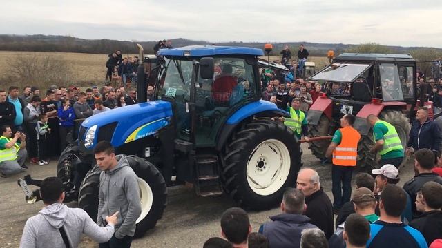 New Holland TS 110 vs Belarus 1025 смотреть онлайн
