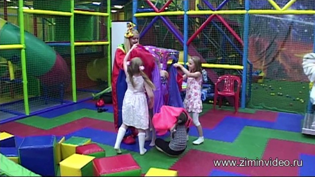 Весёлый парашют. Merry parachute смотреть онлайн