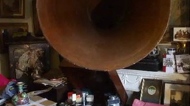 "La Calesera" (Yradier) Sung by Adelina Patti HMV VB 40 смотреть онлайн