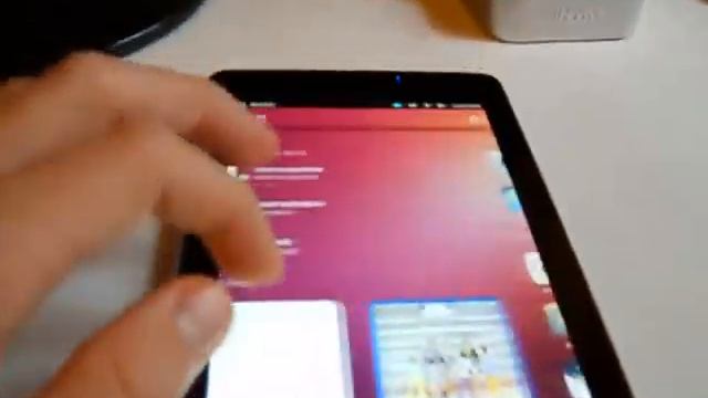 Ubuntu Touch: Developer Preview running on Google Nexus 7 смотреть онлайн