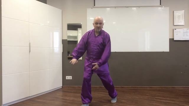 Косой шаг (си син). Чэньши Тайцзицюань.  Позиция 7/83.