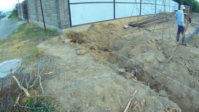 НОВЫЙ ПЛЕЙЛИСТ ИСТОРИЯ "УЧАСТОК ЕЛЕНЫ". ПЛАНИРОВКА УЧАСТКА .ТРАНШЕЯ ПОД ЗАБОР И "ПОДУШКУ" ФУНДАМЕНТ смотреть онлайн