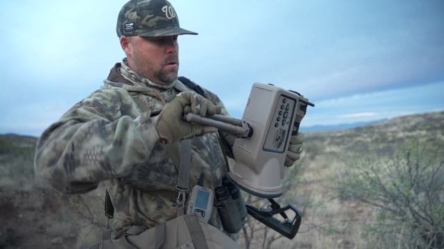 The Secret to Calling Bobcats! - Arizona Coyote Hunting смотреть онлайн