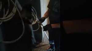 Крепление кабеля к тросу