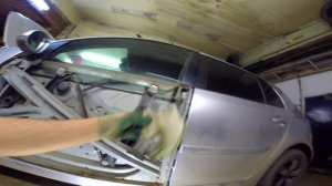 Разбираем дверь WV Golf, Jetta центральный замок-ремонт