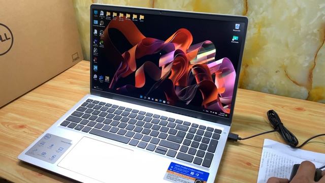 Mở hộp và đánh giá Dell Inspiron 15 3511 i7 116G7 смотреть онлайн