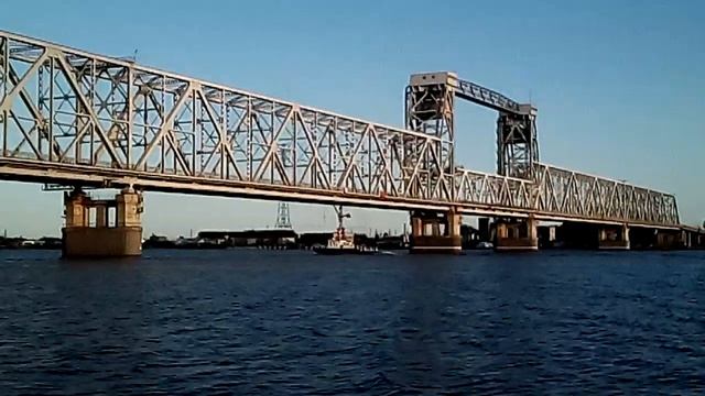 Город Архангельск железнодорожный мост. смотреть онлайн