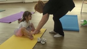 Гимнастика, растяжка для малышей #дети #первый год обучения #miss Kate #Gymnastic.