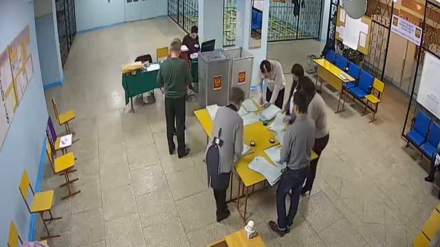 УИК №235 (г. Прохладный, КБР, 18.03.2018). Подсчёт рассортированных бюллетеней смотреть онлайн
