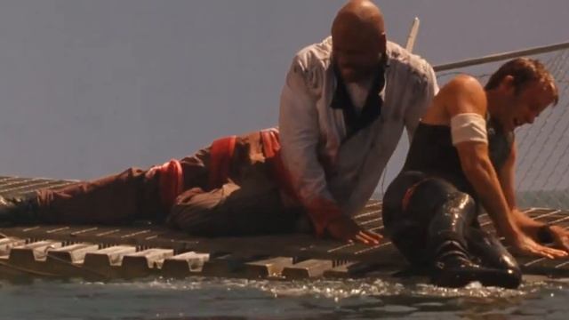 Deep Blue Sea (1999): "Are you sure it was just three sharks?" (end scene) смотреть онлайн