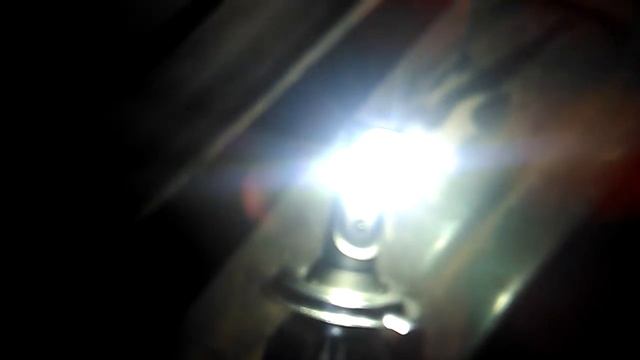 Светодиодная лампа с Али Экспресс за 630 руб пара.С принудительным охлаждением в виде кулера. смотреть онлайн