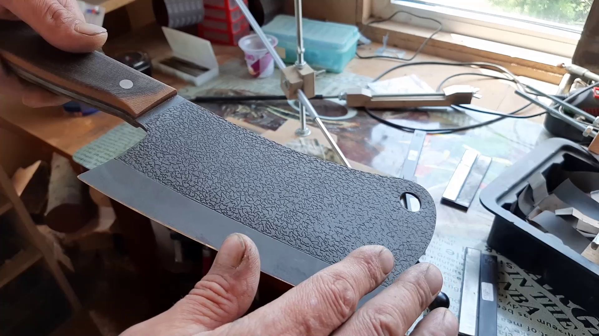 Кухонный топорик смотреть онлайн