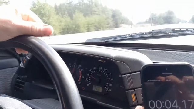 ВАЗ 2110 разгон до 100 км/ч, пробег 287т.км. Двигатель 1,5 16кл. сток. смотреть онлайн