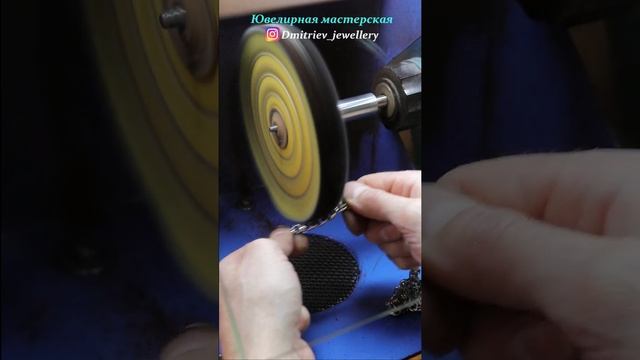 Изготовление серебряной стограммовой цепочки Бисмарк. #ювелирнаямастерская #jeweler смотреть онлайн