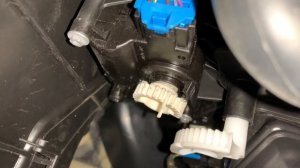 5Q0898511D Сомался моторчик заслонки печки со стороны пассажира на фольксваген гольф 7