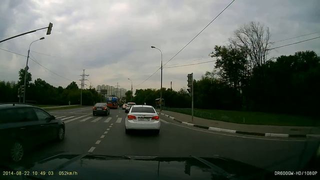 Видеорегистратор Blackvue DR600GW смотреть онлайн