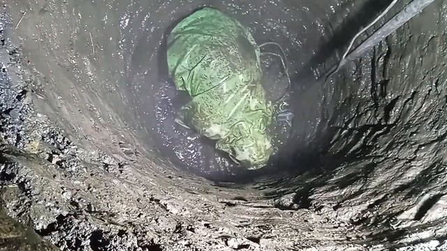 Углубление колодца в чёрной глине, 4 кольца за день. смотреть онлайн