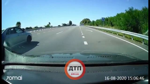 И такое бывает на трассах Не спешите Все в наш ТикТок! dtp.kiev.ua  Приглашайте друзей https://vm. смотреть онлайн