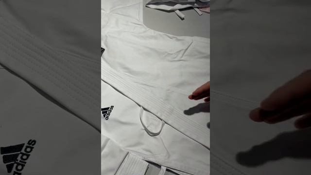Обзор на кимоно для ката adidas SHIRO K999 - Combatmarkt.com смотреть онлайн
