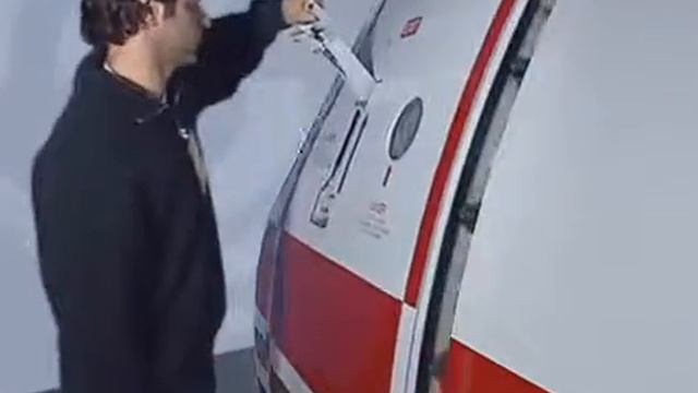 ARMING AND DISARMING PASSENGERS DOOR смотреть онлайн
