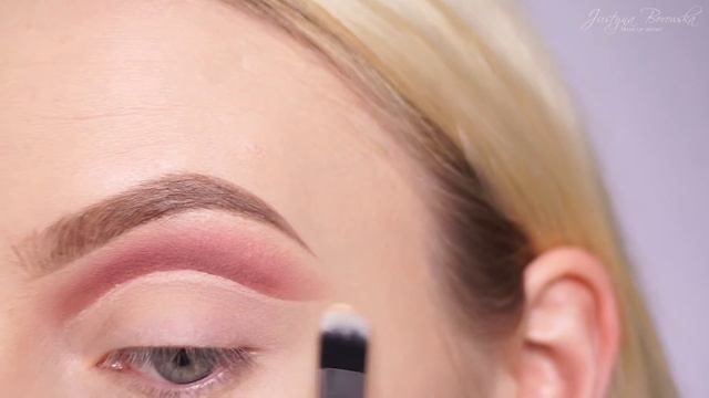 TUTORIAL || Bordowe Cut Crease смотреть онлайн