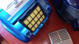 Вылетает крышка фильтра на пылесосе Samsung SC6570