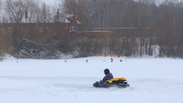Картинг на льду в Новокуйбышевске 4К Часть 2 смотреть онлайн