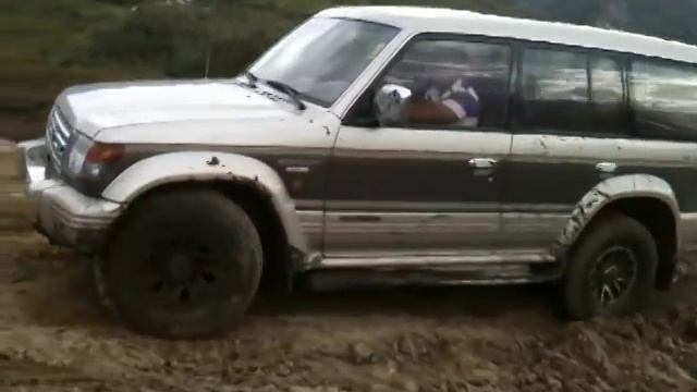 mitsubishi montero japones 1993 4x4 смотреть онлайн