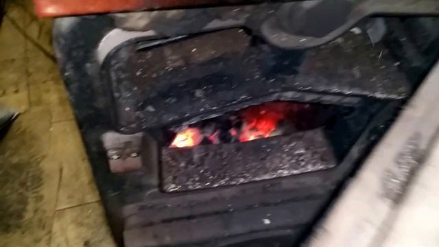 Топливный брикет. горение в бытовом котле смотреть онлайн