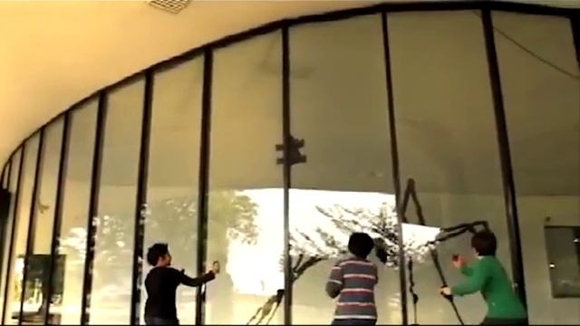 Wall Climber - Антигравитационная машинка ездит по стенам и потолку смотреть онлайн