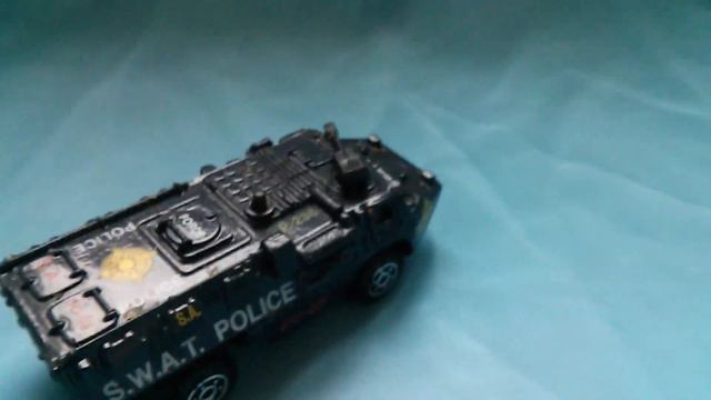 Игрушка Военная машина S.W.A.T Police смотреть онлайн