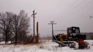 Снос строения бульдозером