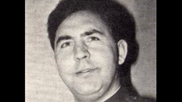 V. Dmitriev sings "Halt Who Goes There" Стой, кто идёт! смотреть онлайн