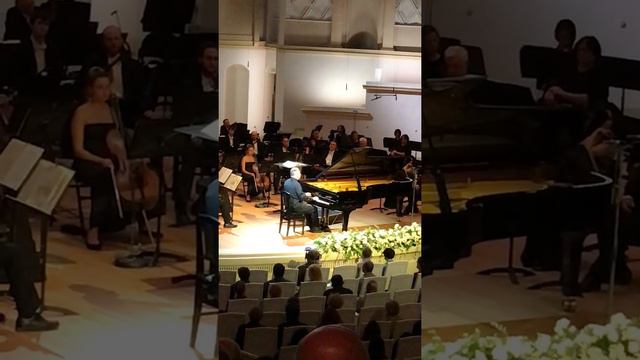 М.Плетнев Патетическая соната 2 часть продолжение смотреть онлайн