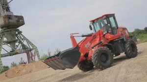 ОБЗОР фронтального погрузчика REDSTAR 3000GT.mp4