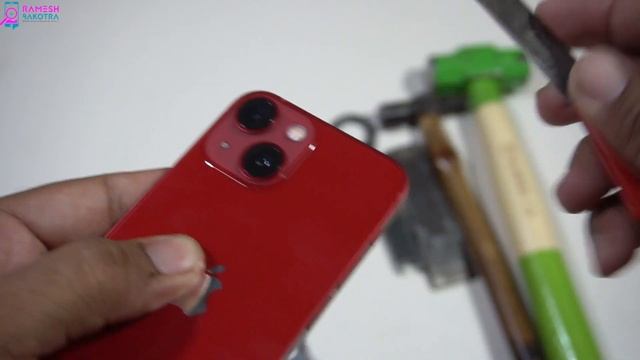 Apple iPhone 13 Mini Screen Scratch Test смотреть онлайн