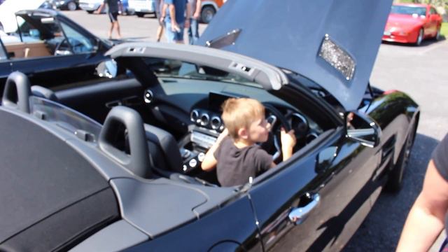 Mercedes AMG GT Roadster смотреть онлайн