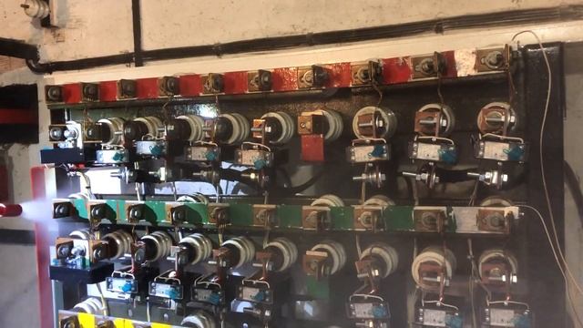 Очистка контакторной станции и сборки низкого напряжения в РУ 0,4 кВ смотреть онлайн