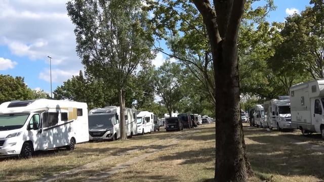 Caravan Messe Düsseldorf 2022! Wir stehen auf P1, im Moment wohl größter Stellplatz in Europa! смотреть онлайн