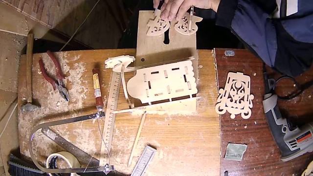 Выпиливаю коней и сани смотреть онлайн