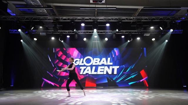 Vashchenko Kseniia "My House is Black" solo contemporary смотреть онлайн