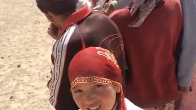 Yes to horse races. No to headless goats in Murgab, Tajikistan смотреть онлайн