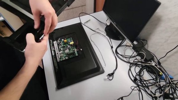 Полная разборка телевизора Vityas 24L301C28 Complete disassembly of Vityas 24L301C28 TV