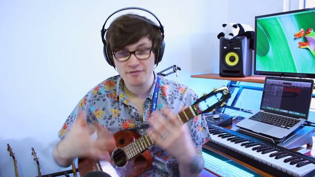 How To Use A Loop Pedal | Ukulele Tutorial смотреть онлайн
