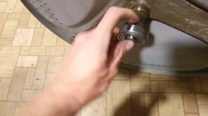 МЕНЯЕМ ПОДШИПНИКИ В НЕРАЗБОРНОМ ПАЯННОМ БАКЕ. ПРОСТОЙ И НАДЁЖНЫЙ МЕТОД В ДОМАШНИХ УСЛОВИЯХ