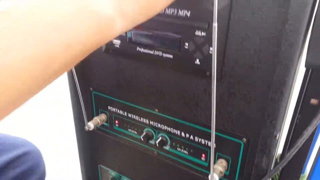 Loa di động KEDN KN780D trong trò chơi tập thể смотреть онлайн