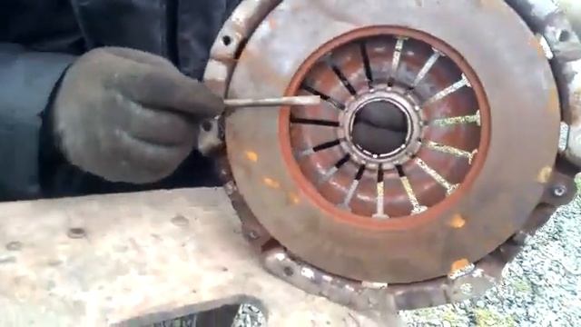 Сцепление 4m40 обратный выжим. смотреть онлайн