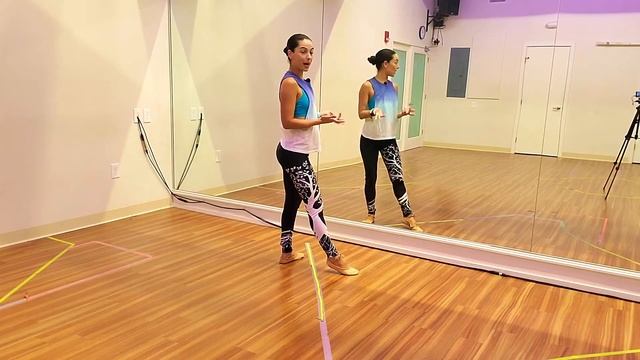 Salsa Hip Movement / Salsa Body Movement/ Salsa Dance Class / Learn a Full Salsa Choreography смотреть онлайн